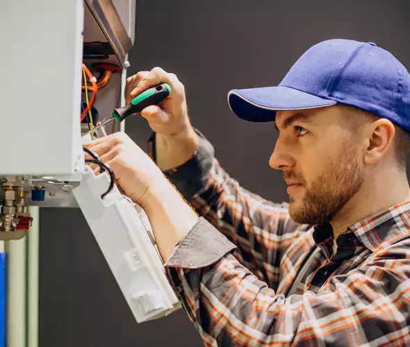 Expert Plumber for Tankless Water Heater Maintenance in Greenlawn, NY: Schedule Professional Maintenance Services with Us