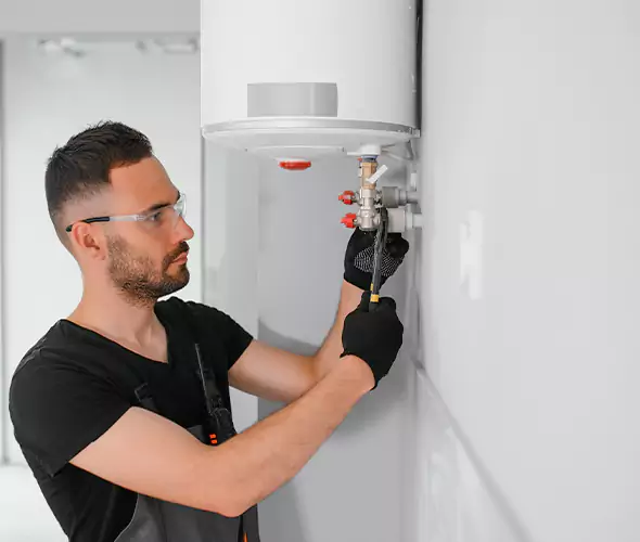 Expert Plumber for Water Heater Expansion Tank Installation in Greenlawn, NY