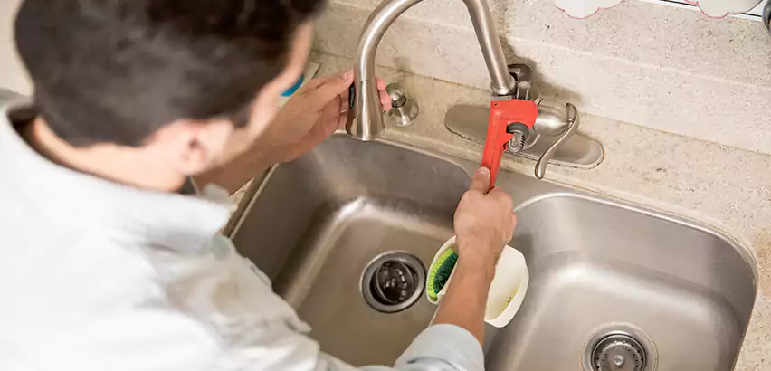 Faucet Repair in Greenlawn